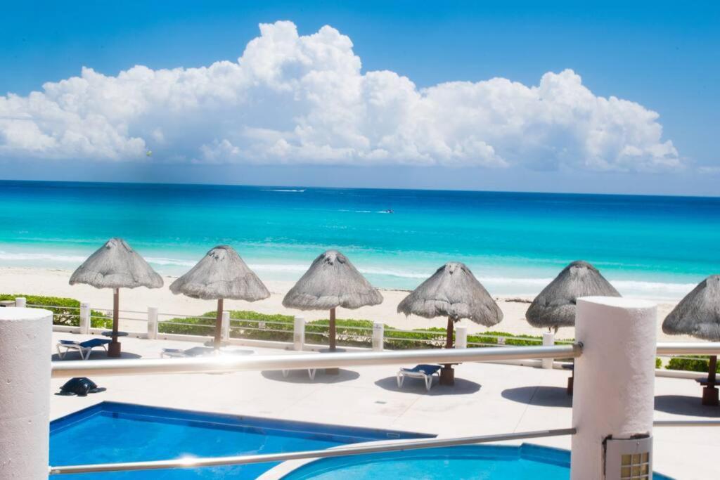 Ocean Front Villa Marlin, Best Location In Hotel Zone #109 Cancún Kültér fotó