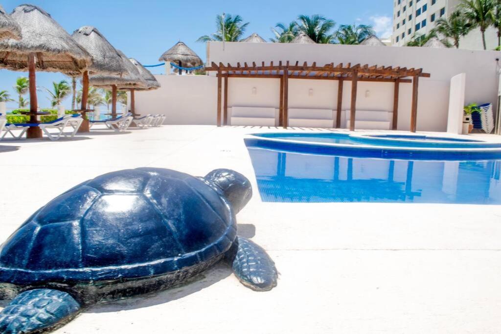 Ocean Front Villa Marlin, Best Location In Hotel Zone #109 Cancún Kültér fotó