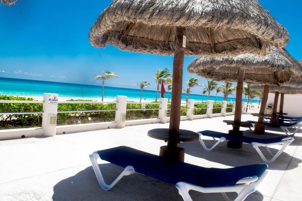 Ocean Front Villa Marlin, Best Location In Hotel Zone #109 Cancún Kültér fotó